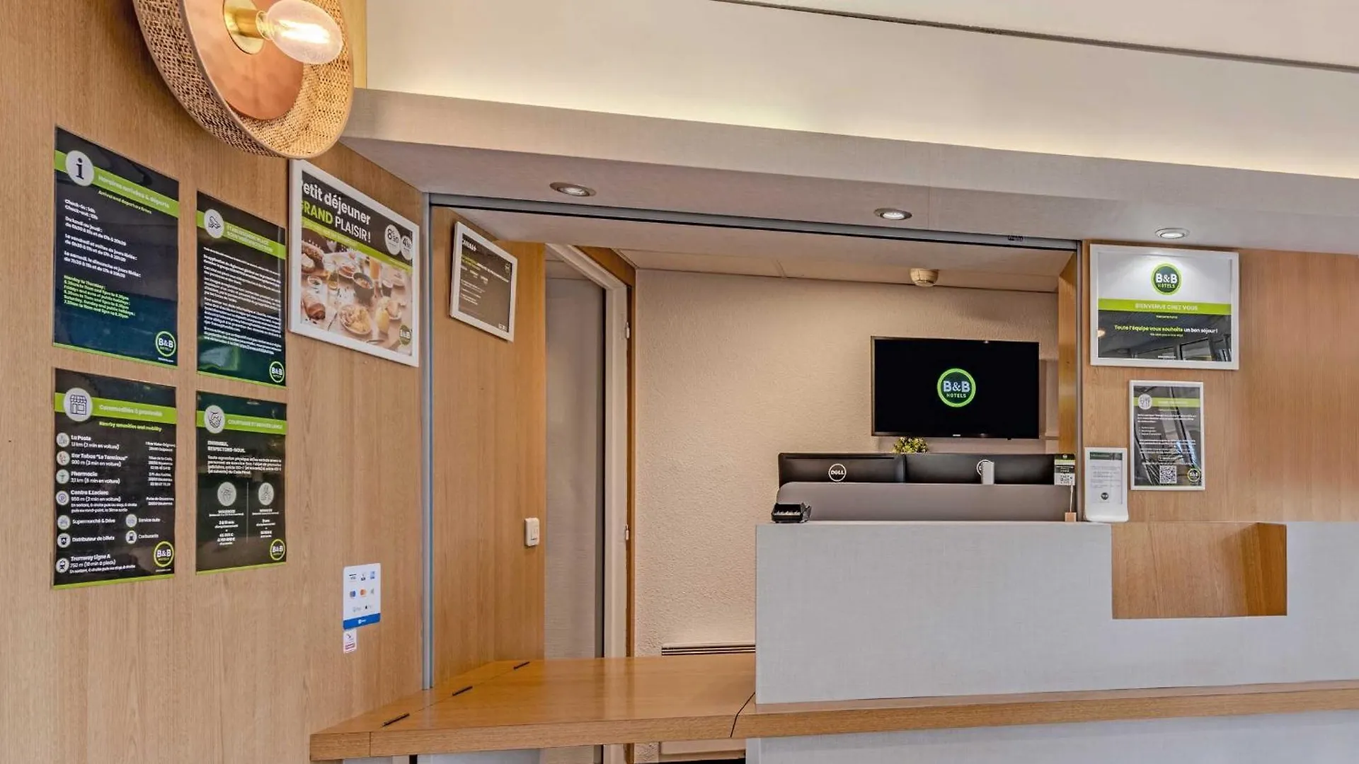 B&B Hotel Brest Kergaradec Aeroport グエヌー