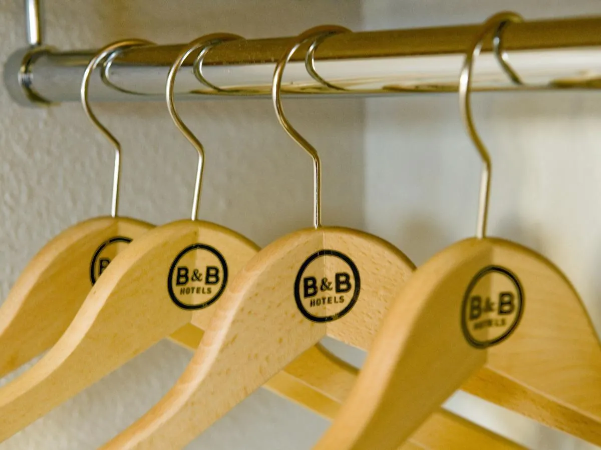 **  B&B Hotel Brest Kergaradec Aeroport グエヌー フランス